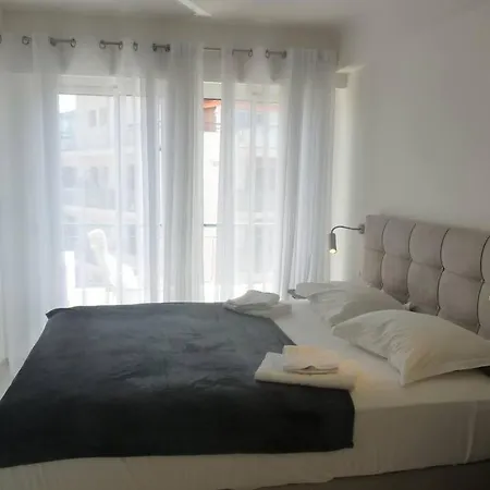 Croisette Apartment: Festival Proximity Apartment
