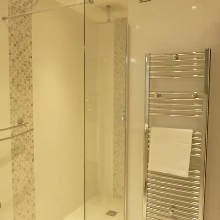 Croisette Apartment: Festival Proximity Apartment Cannes